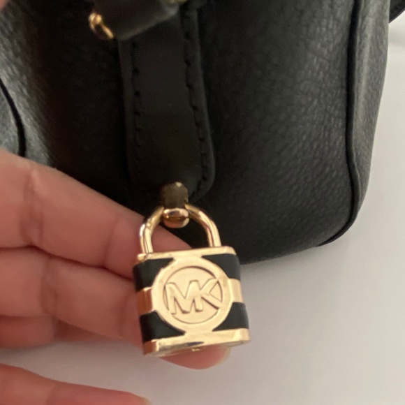 Like New Michael Kors Nano/Mini Kirby Crossbody Satchel Purse With Lock and Key - Picture 8 of 17